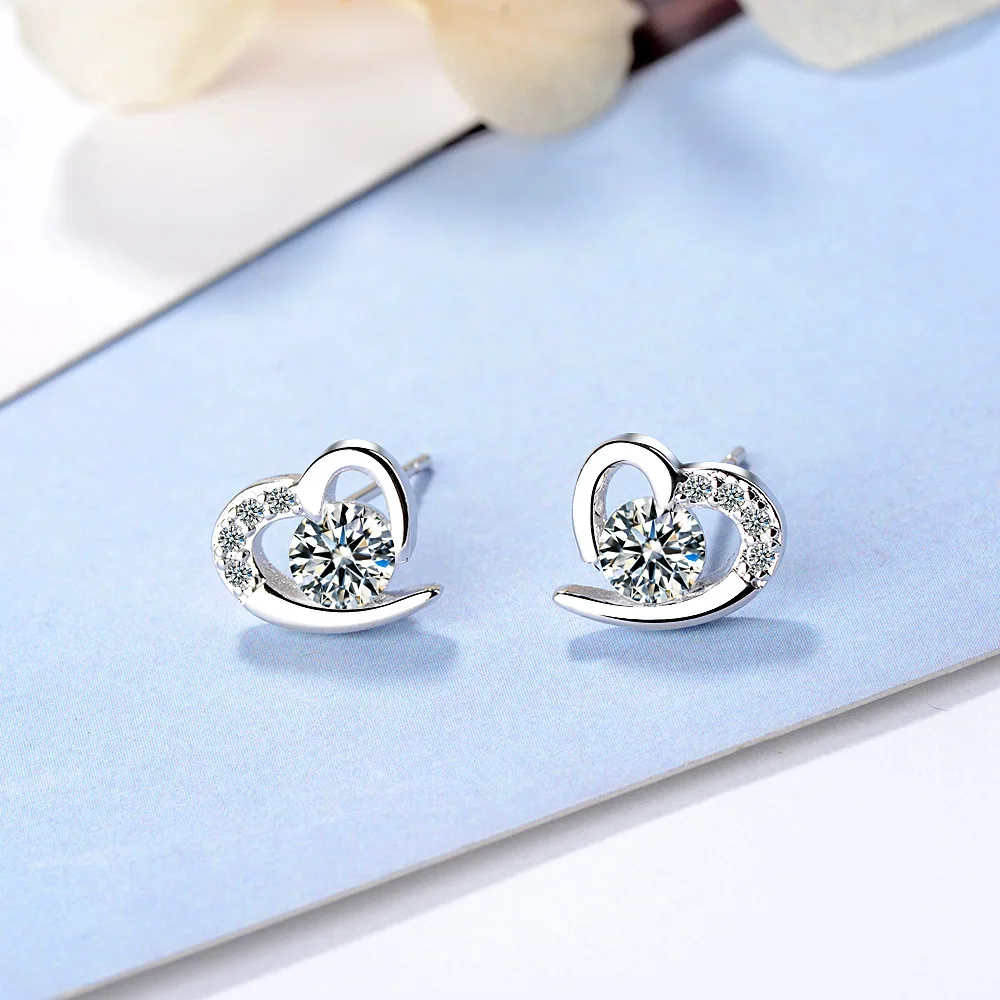 

Simple Love 925 Sterling Silver Earrings For Women Jewelry Dazzling CZ Zircon Heart Stud Earrings pendientes oorbellen Best Gift