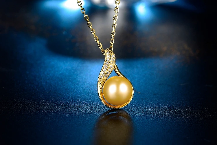 yellow gold pearl necklace 750