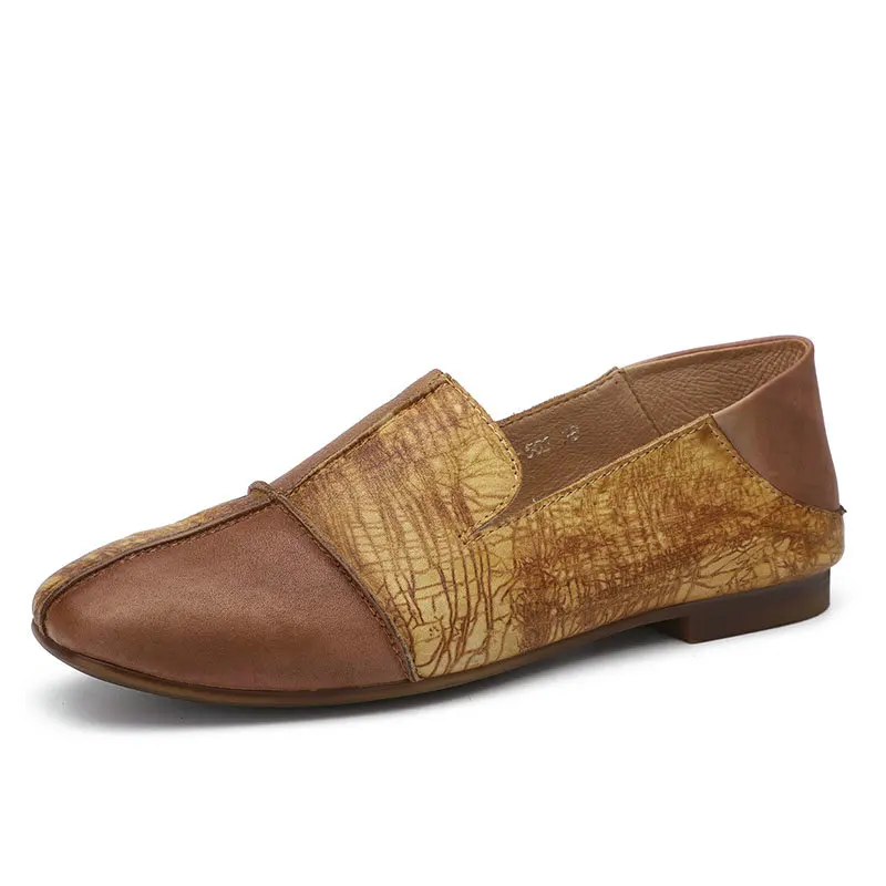 round toe flat sneakers