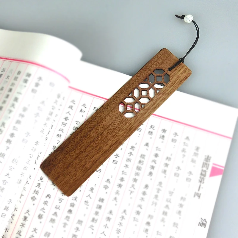 Window lattice hollowed-out pattern bookmark 4 pieces creative classical solid wood carving quality Vintage Decorative bookmarks Window lattice hollowed-out pattern bookmark 4 pieces creative classical solid wood carving quality Vintage Decorative bookmarks