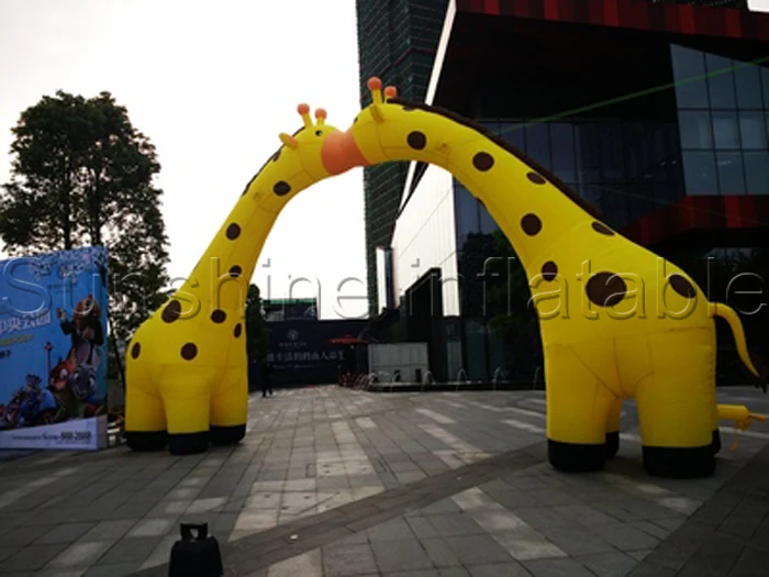 

New Arrival Yellow Inflatable Giraffe Animal Arch, Cheap Inflatable Welcome Arch For Party
