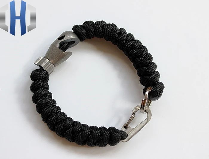 

EDC Hand-woven Titanium Shark Shape + Titanium Keychain Umbrella Bracelet