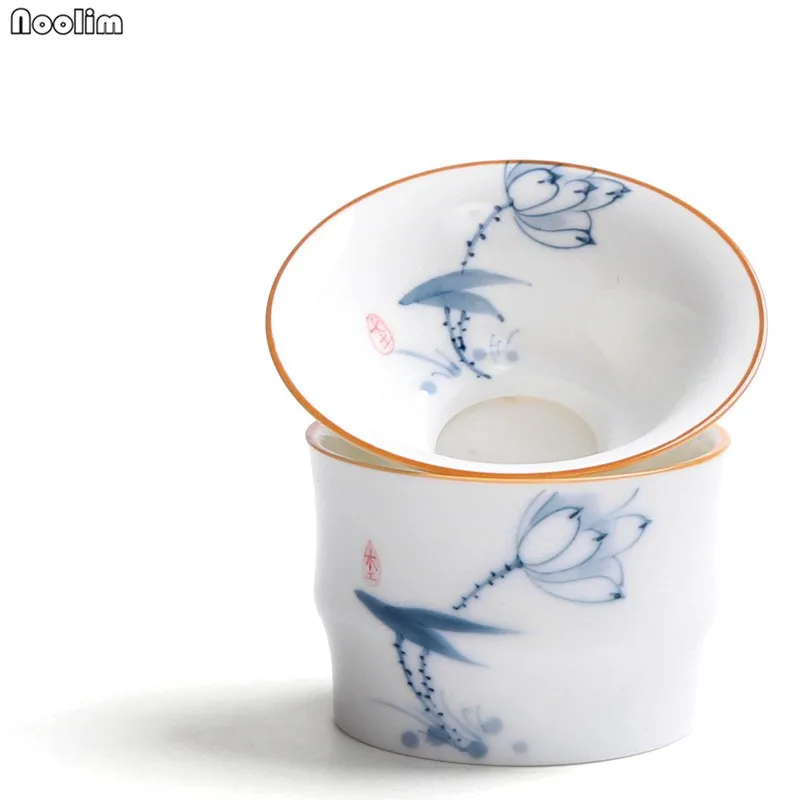 

NOOLIM Jingdezhen Hand-painted Lotus Plum Tea Leak Filter Ceramic Filter Kung Fu Tea Set Accessories Creative Tea Strainers