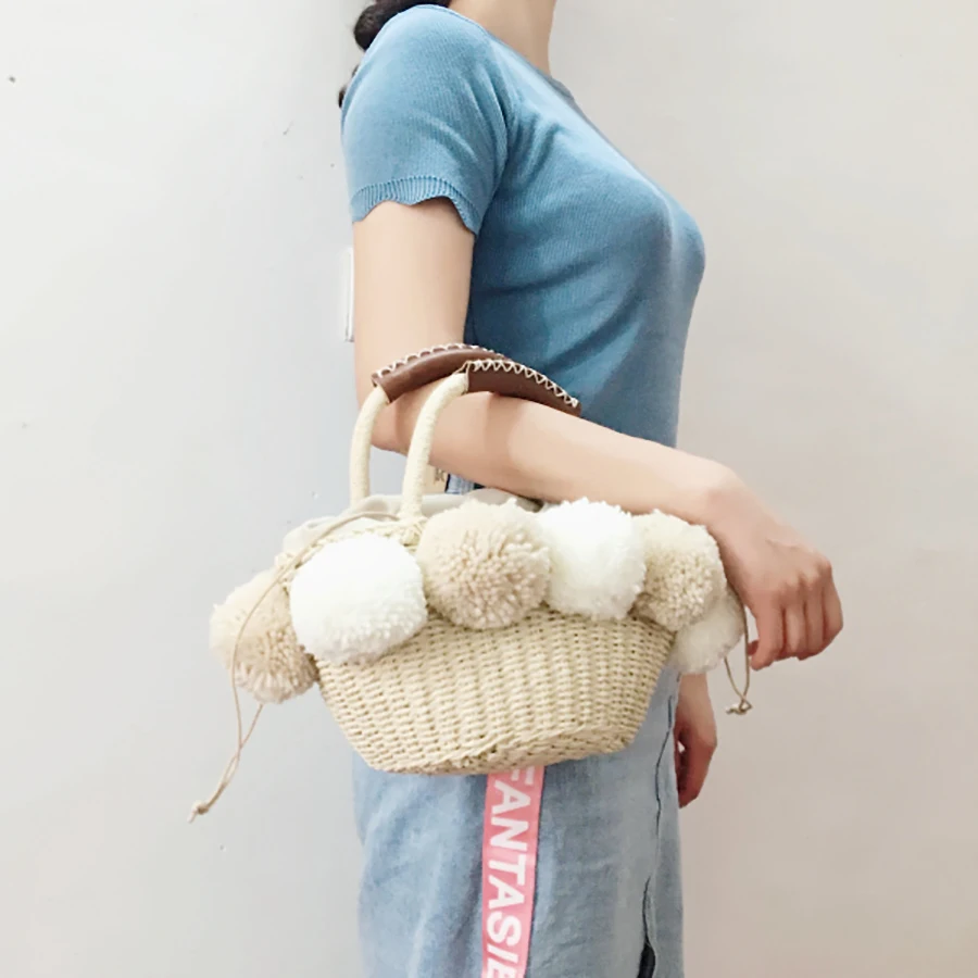 

Luxury Wool Ball Straw Bag Weaving Women Handbag Casual Contrast Beach Bag Bohemia Lady Hand Bags Bolso femenino 2019