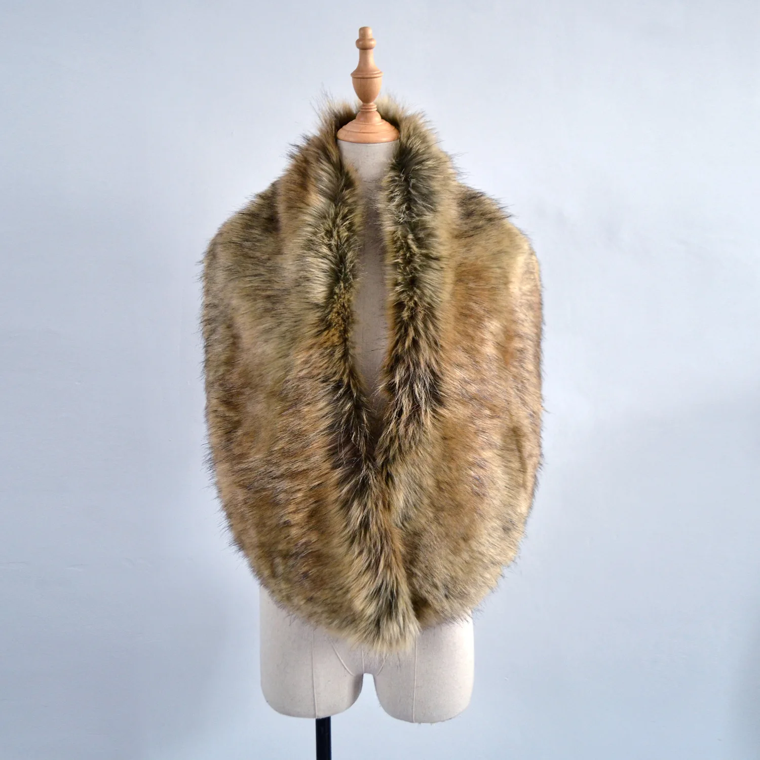 

New arrival faux fox fur shawl super big women winter party outdoor cool fur scarf long fake fur collar multifunction fur wraps