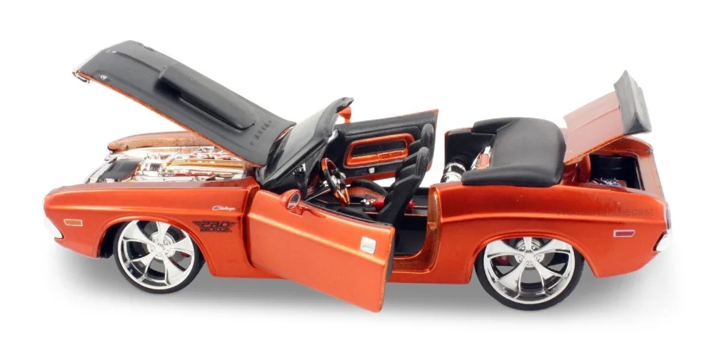 Maisto 1:24 1970 Dodge Challenger R/T литье под давлением модель спортивный гоночный автомобиль