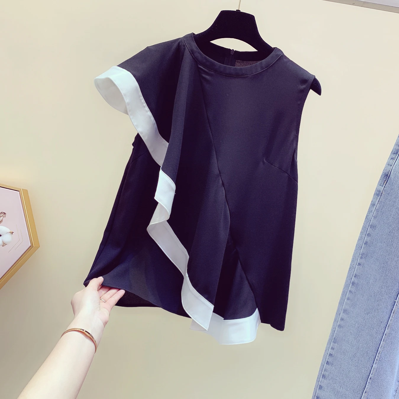 

Spring Summer Black Tshirt 2019 New Korean Girls Ladies Sleeveless Lotus Leaf Edge Temperament Slim T-shirt T Shirts Femme