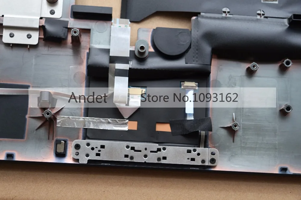 New Lenovo Thinkpad L530 Palmrest Keyboard bezel Upper Case 04W3635