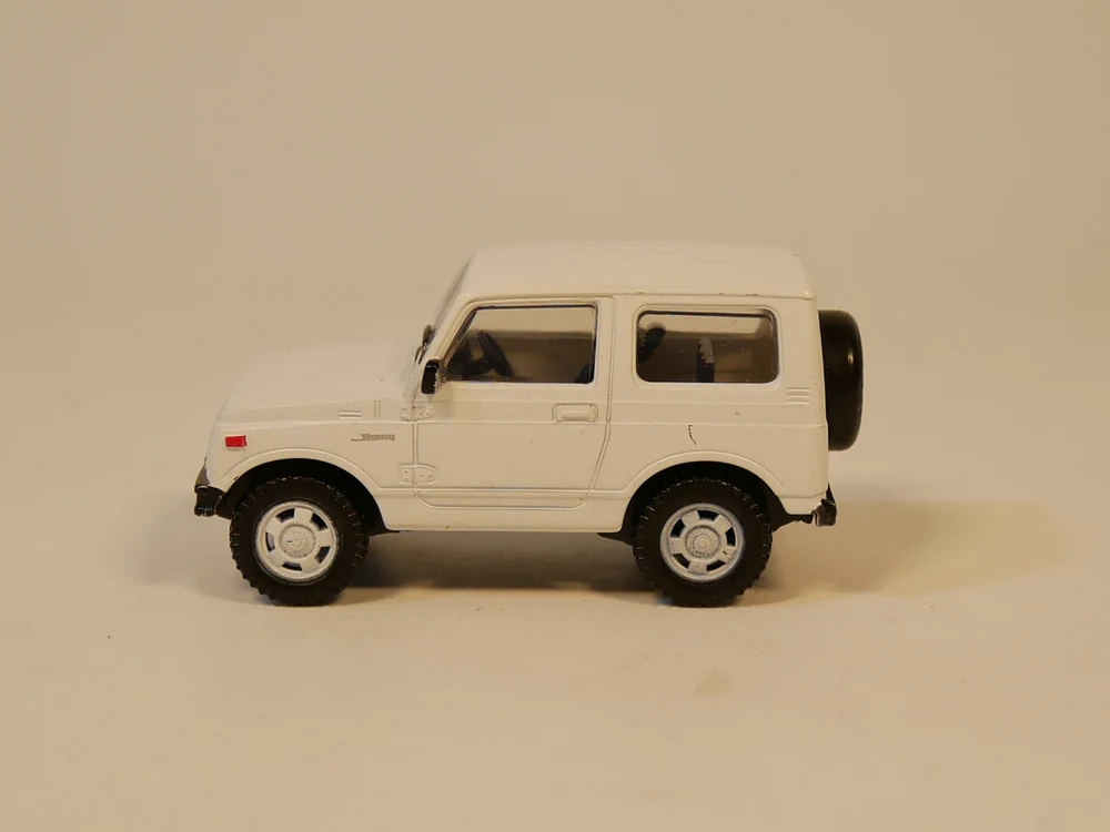 AOSHIMA 1: 64 SUZUKI Jimny SJ30 модель автомобиля(пластиковый материал