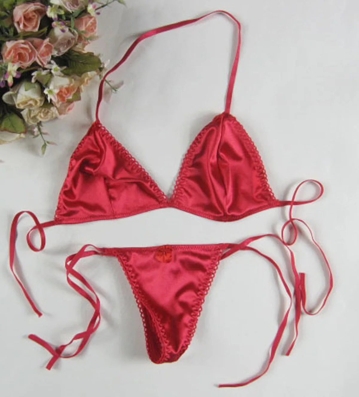 

Sexy laced Japanese fun temptation openwork bikini three-point rimless bra set pink bra