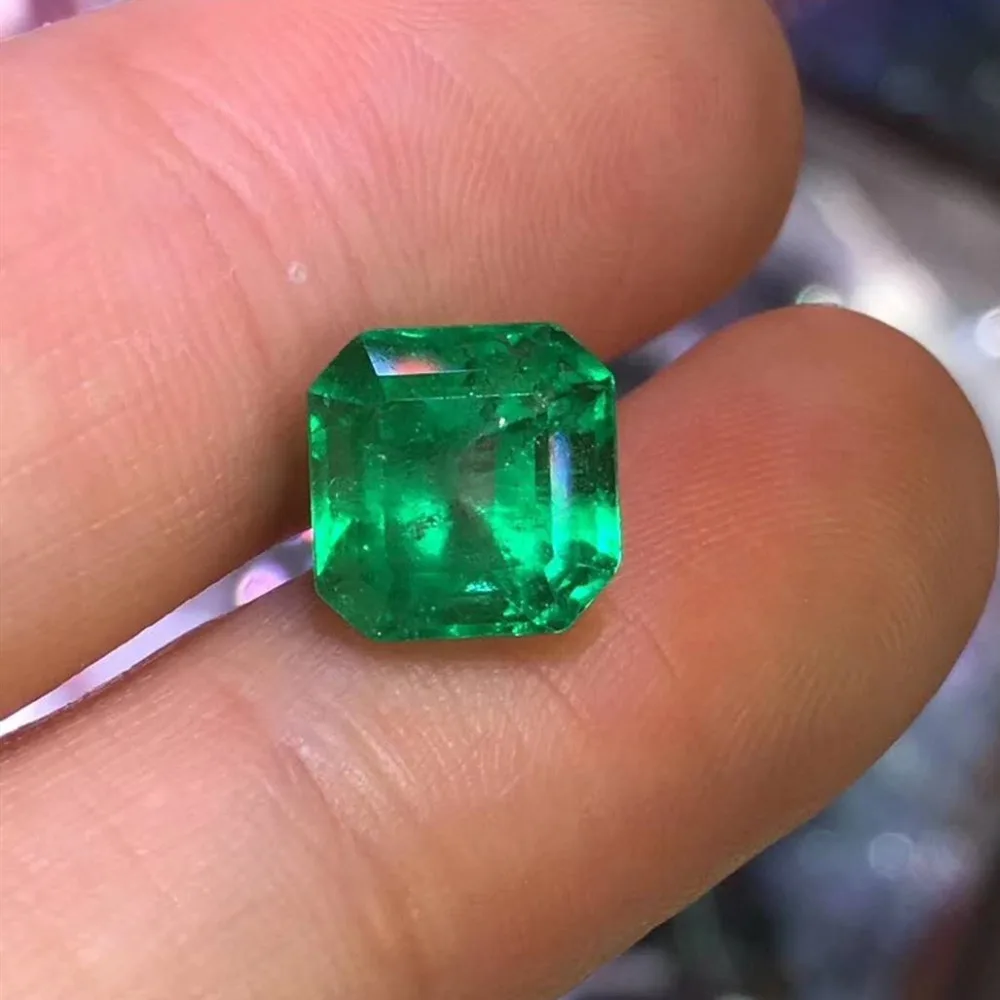 

2.83 CT Rectangle Columbia Natural emerald Natural emerald Exquisite workmanship.