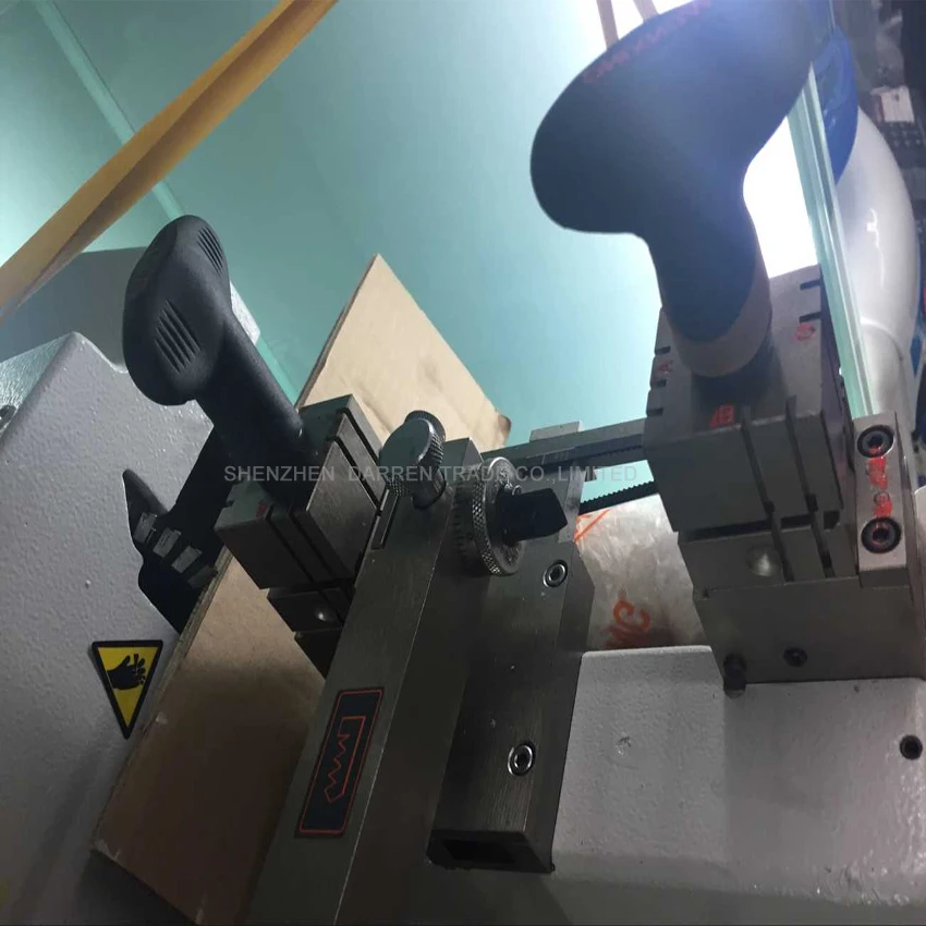 1 шт. Q28 ключ машина для резки 220v 150w с изготовление дубликата ключа изготовления
