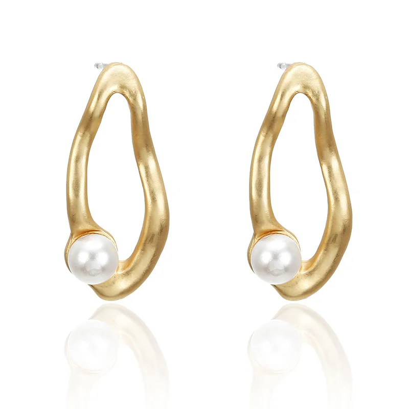 

Irregular Shape Gold Stud Earrings for Women Matte Gold Pearl Stud Earring Wedding Party Statement Earings Fashion Jewelry 2019