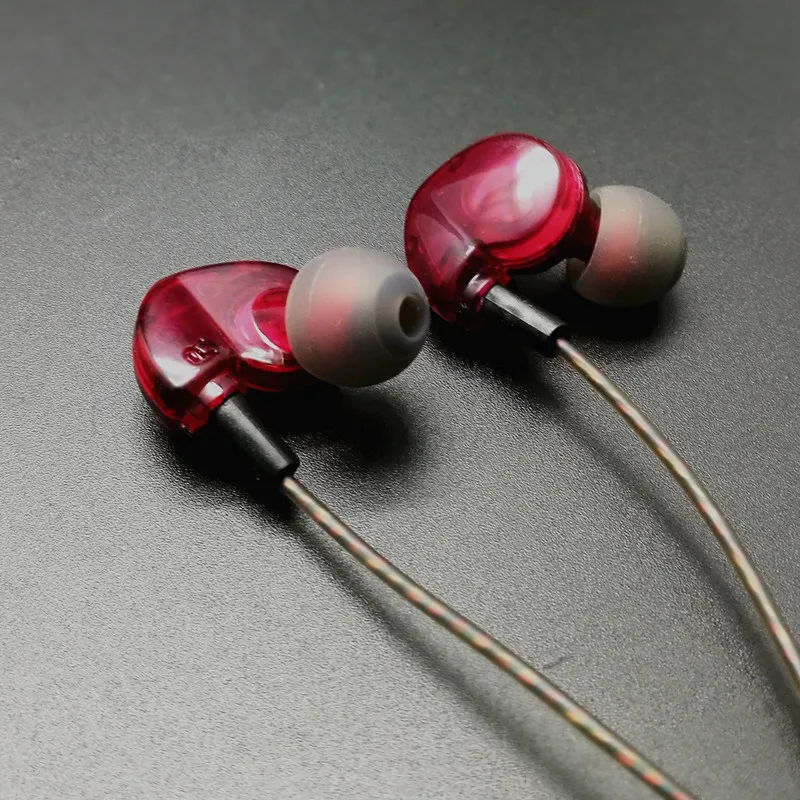 RY2S enthusiast bass ear earphones sport in ear earphone 10MM shocking