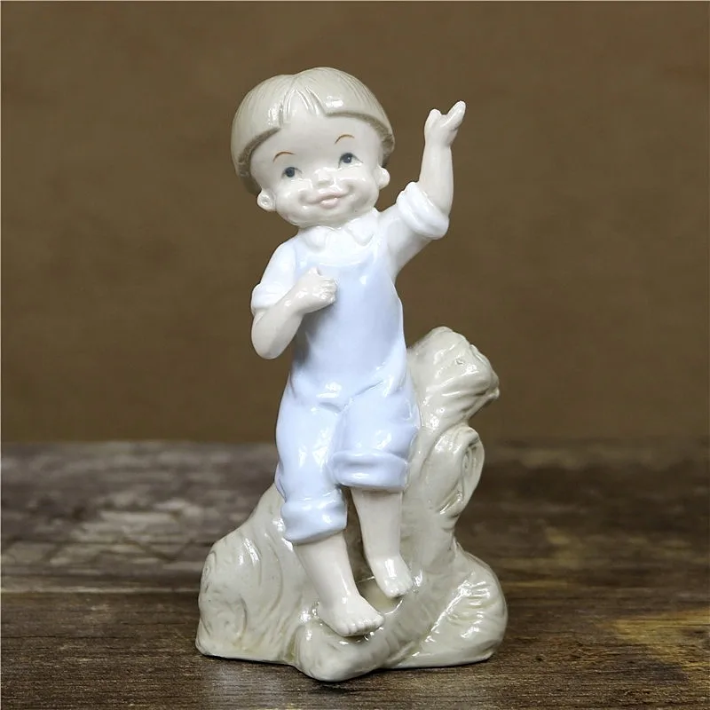 Миниатюрная керамическая фигурка мальчика школьника из фарфора|crafts|craft buttonsfurnished