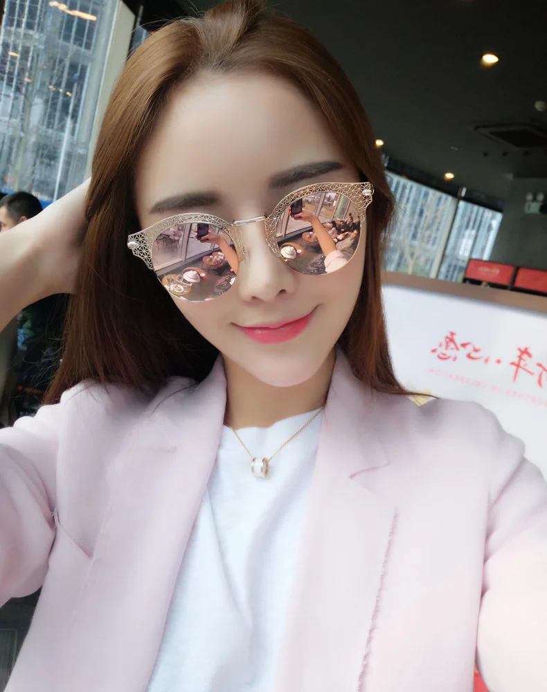 2754736463_1344152070