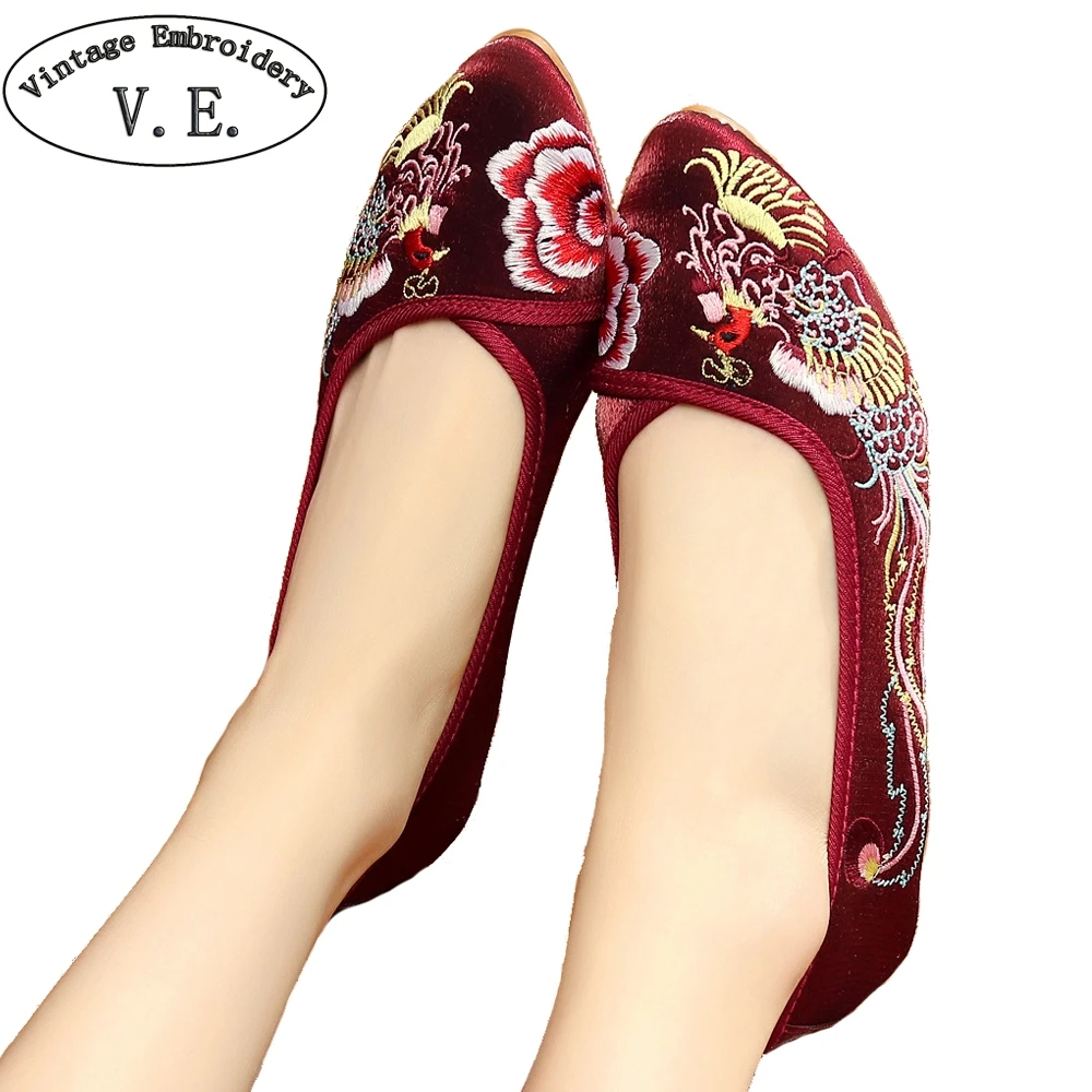 

Women Silk Satin Embroidery Ballerina Shoes Ladies Shallow Pointed Toe Casual Loafers Bride's Wedding Flats Tenis Feminino