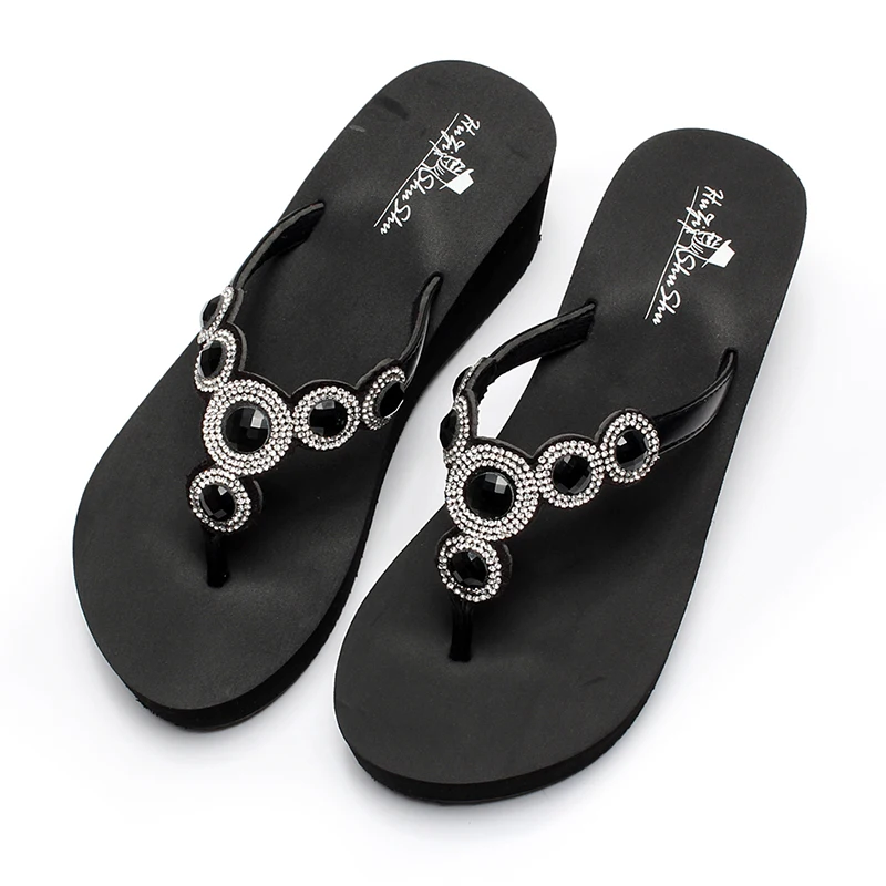 сланцы со стразами. шлепанцы женские черные со стразами. шлепанцы со стразами. шлепанцы женские со стразами. тапки со стразами.