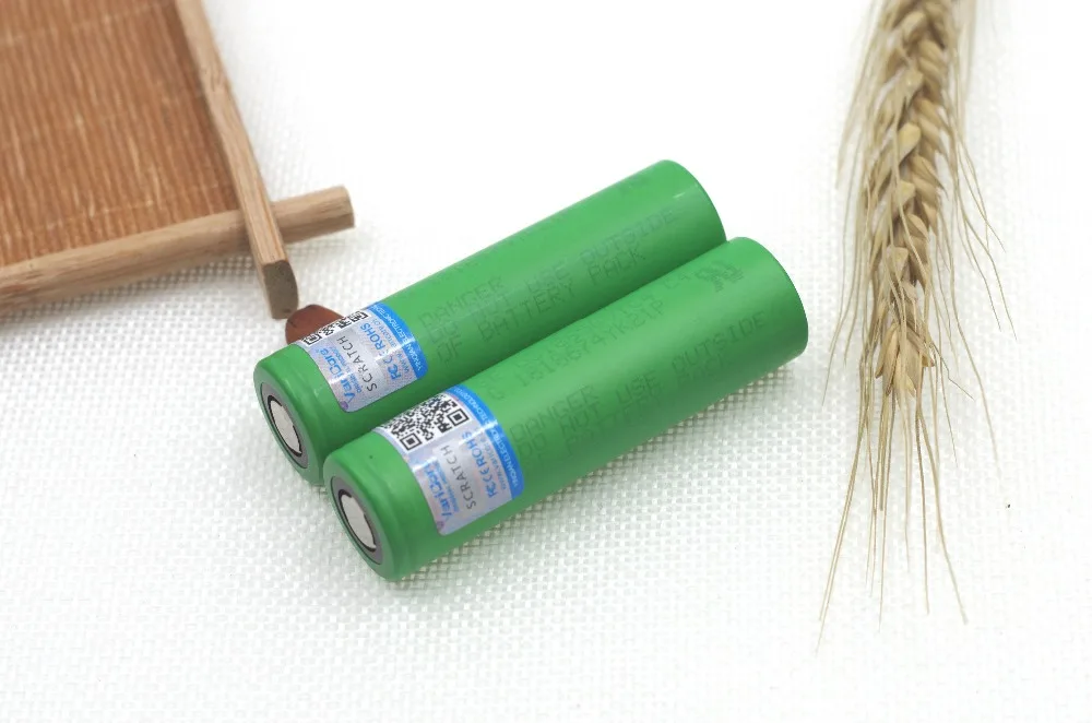 

2 pcs. VariCore new 100% original 3.6 V 18650 VTC4 2100 mAh with high current consumption 30A for electronic cigarette battery