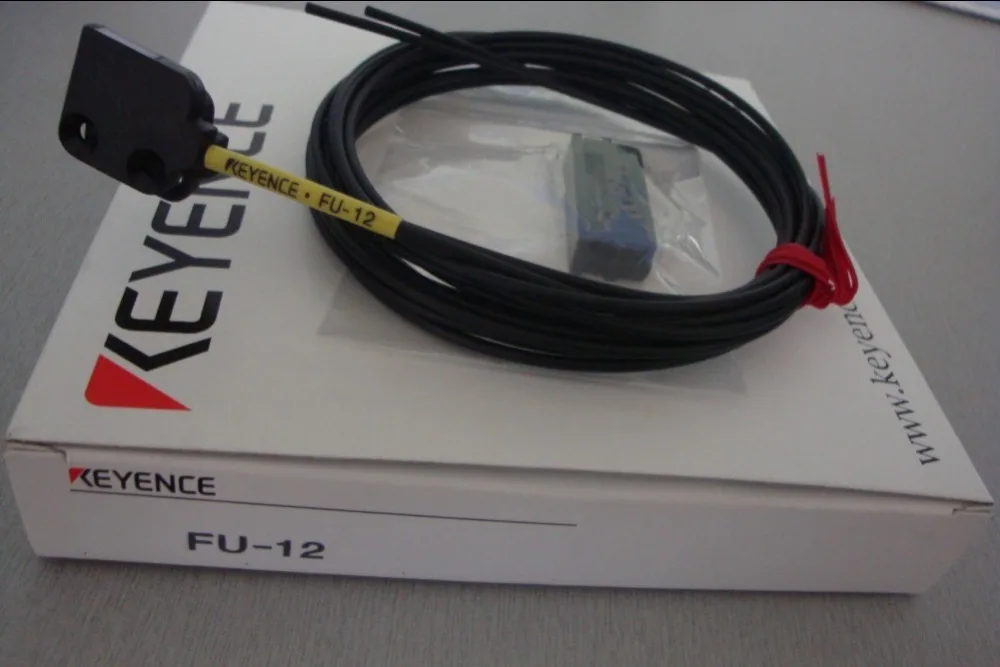 Keyence Digital Fiber Optic Sensor FU-12 FU12 New in Box Free Shipping