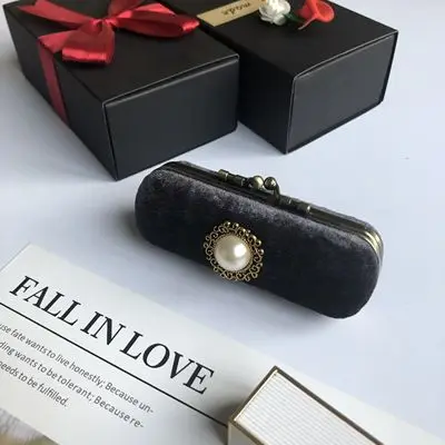 Lipstick Case Makeup Holder Velour Lip Balm Small Storage Box with Mirror Cosmetic Bag for Women Girls Gift Portable Beauty Case - Цвет: Gary with gift box