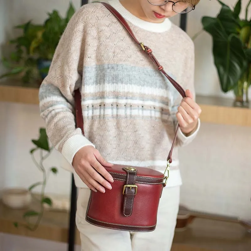 

New original retro leather handbag large capacity contrast color shoulder bag leather art simple crossbody bag