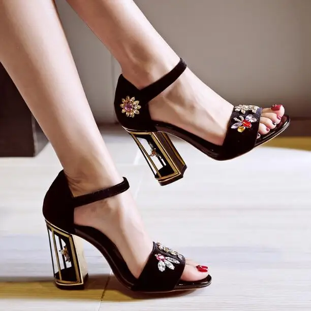 

2017 Summer Luxury Thick Heel Crystal Embellished Sandals Women Caged Heels Open Toe Rhinestone Flowers Sandal Dress Shoes