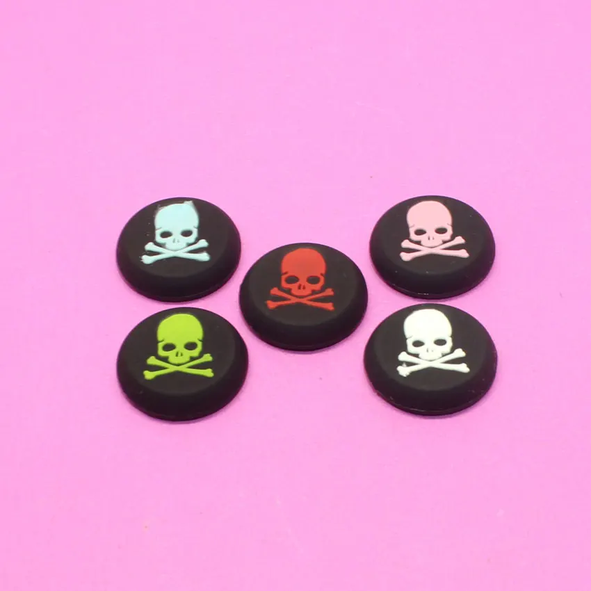 

YuXi 2pcs Skull Head Grips Stick joystick silicone Cap For Playstation 4 PS4 PS3 Analog Grip For Xbox one Xbox360 Controller