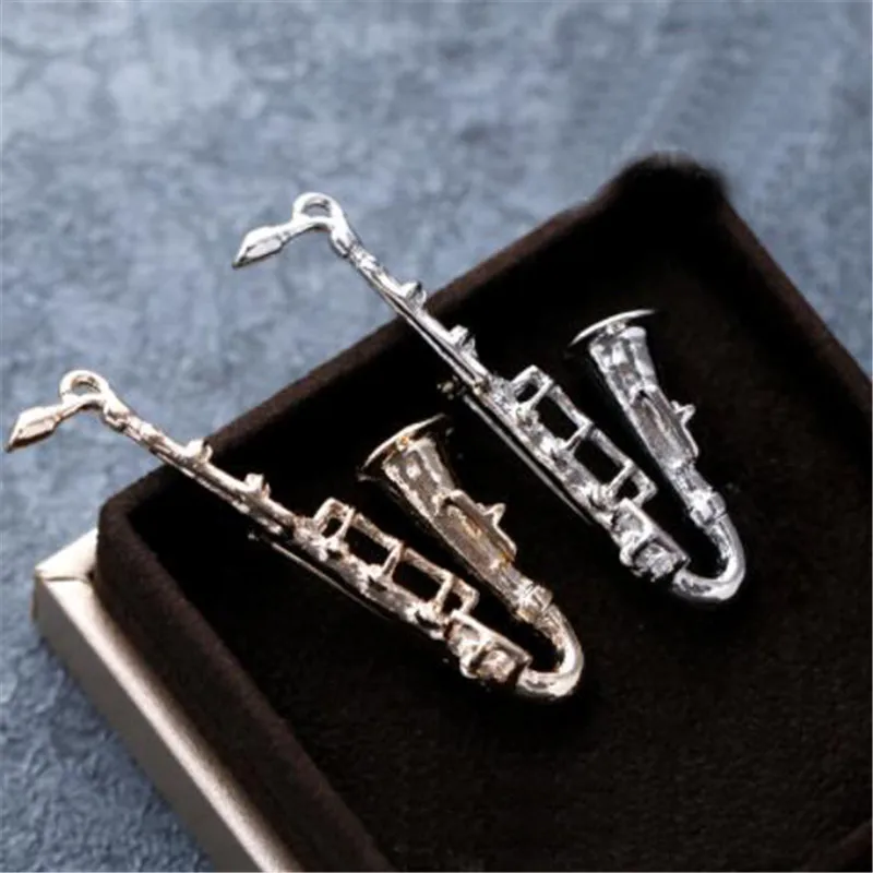 

WKOUD Vintage Saxophone Shape Brooches For Woman Musician Gift Crystal Antique Gold Color Musical Instrument Brooch Hijab Pins