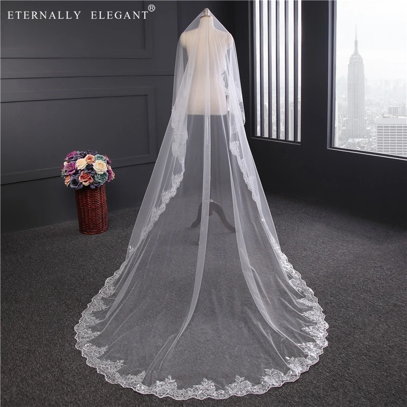 

2018 3M White/Ivory Beautiful Cathedral Length Lace Edge Wedding Bridal Veil With Comb Wedding Accessories EE5011