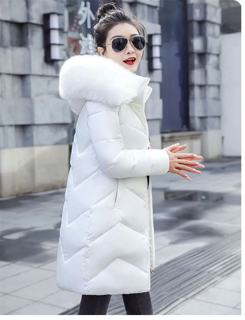 Зимняя женская куртка, Новая Модная парка с меховым воротником и капюшоном, утолщенная теплая зимняя куртка с хлопковой подкладкой, большие размеры, пальто средней длины