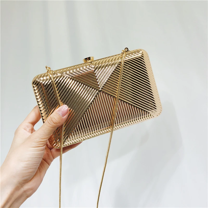 Retro gold color clutch bag for women Metal Evening Bag Women chain Shoulder Messenger Bags Lady Handbag Wedding Party Purse