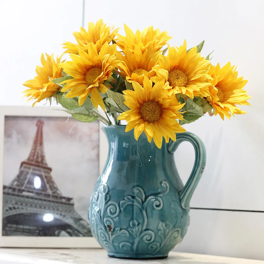 2438195810_773204859