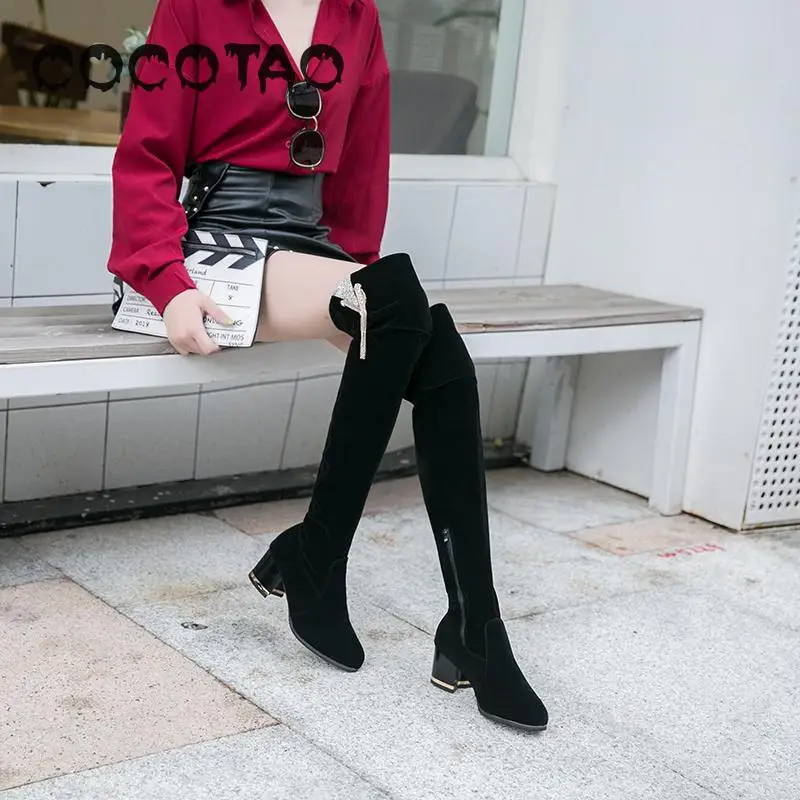 Qiu Dong/модные вечерние туфли с острым носком на толстой подошве; большие размеры; женские сапоги до колена; Цвет Черный; женская зимняя обувь; 46
