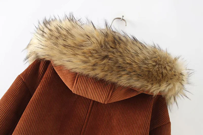 10362236215_650631000