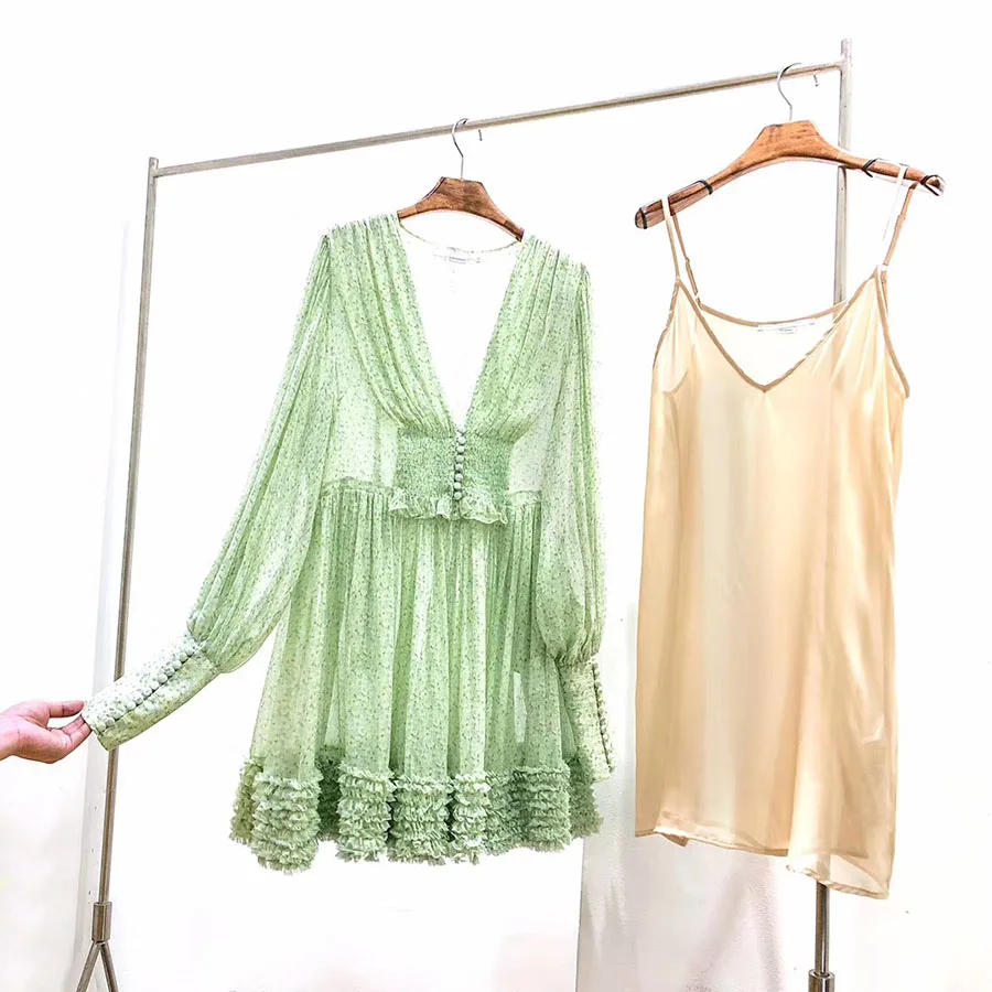 

Top Quality Runway Dresses 2019 Spring Summer New Mink Green Floral Lantern Sleeve Smoked Waist Ruffles A-line Mini Silk Dress