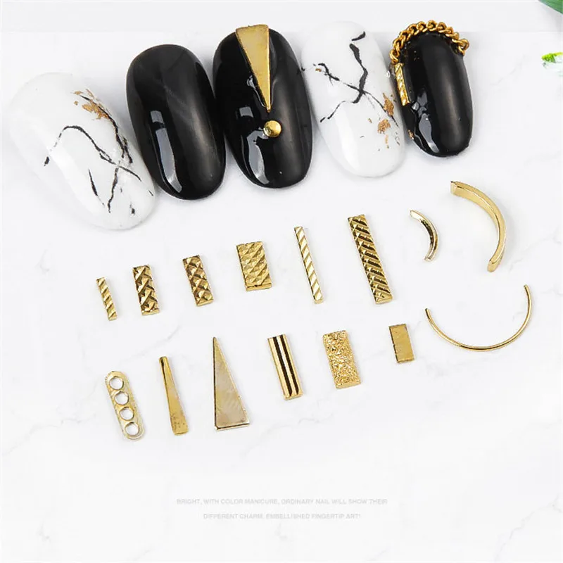 100pcs 2018 Fashion Metal Rivets Alloy Studs Manicure Nail Art Decorations 3D Nail Gold Triangle