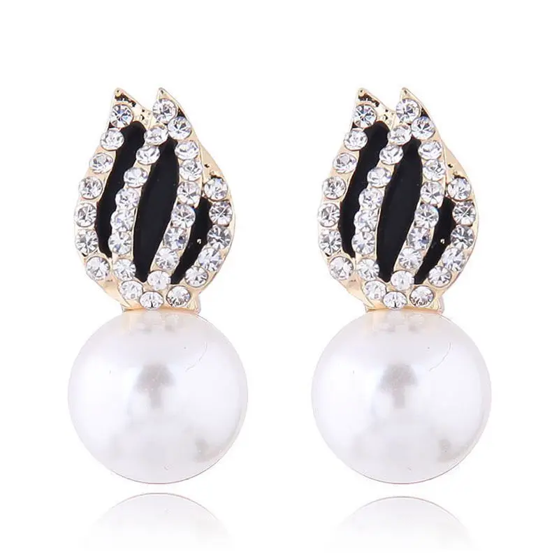 

Korean Women Personality Fashion Jewelry Crystal Flower Stud Earrings