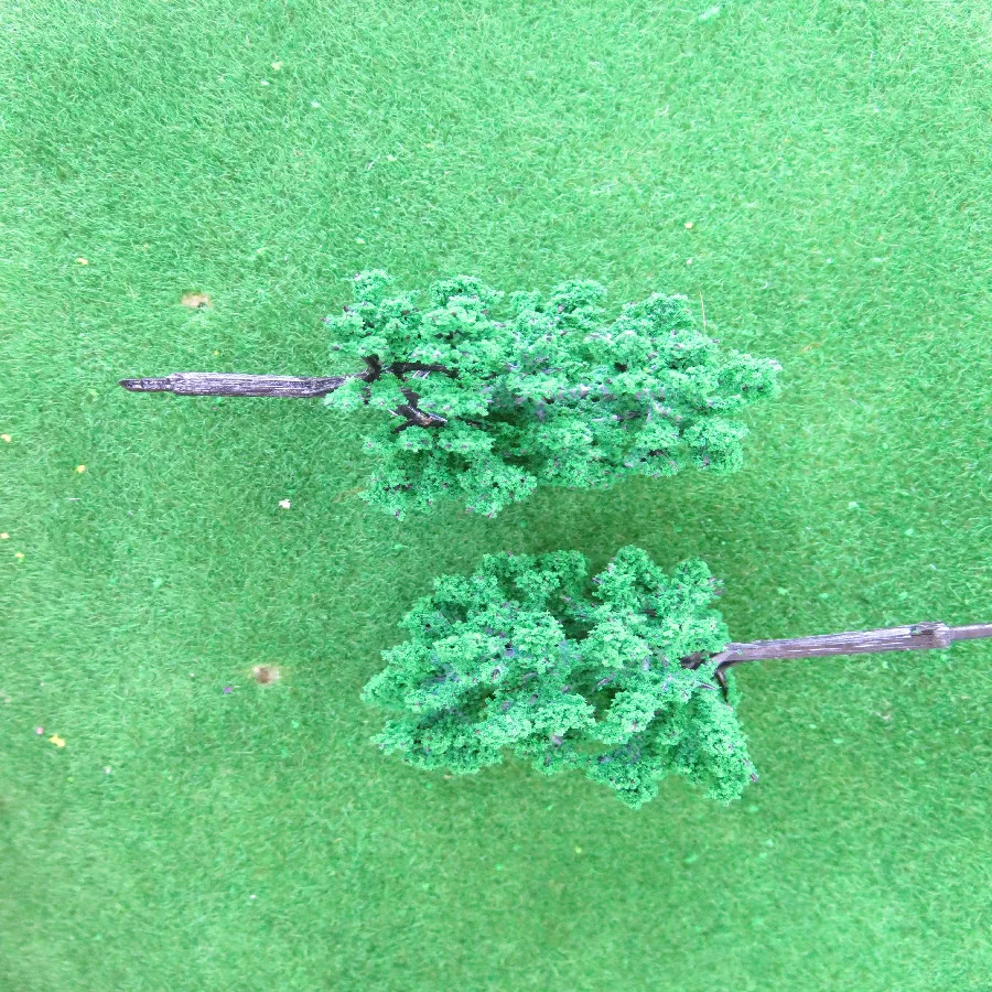 scale green tree (9)