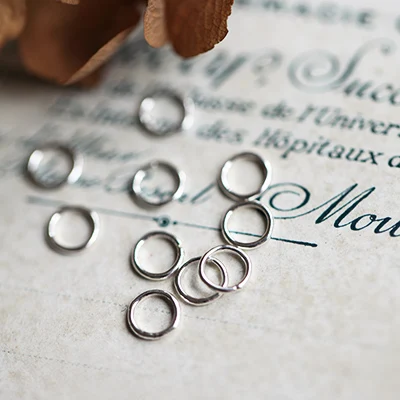 Женское кольцо с разрезом массивное крючками на крючках браслет бусинами