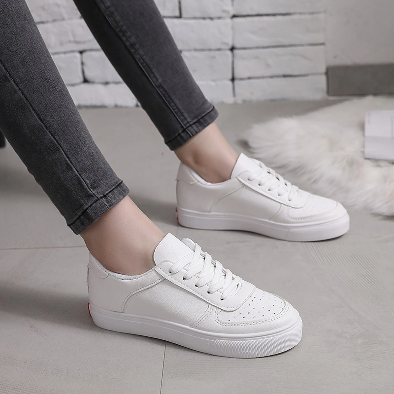 

Fashion Women Shoes 2019 White Slip on Women Casual Shoes PU Canvas Women Flats Spring Summer Sneakers Round Toe Female Shoes