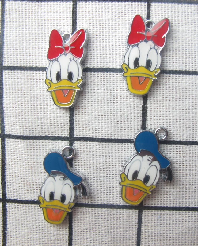 

New Style 10 Pcs Donald Duck Daisy Cartoon Charm Necklace/Bracelet/Earrings Pendants DIY Jewelry Making Accessories T-102