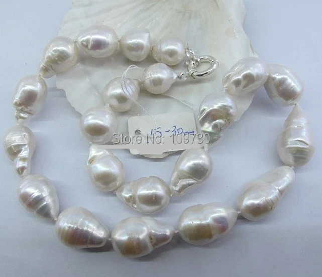 

Jewelr 003720 High Quality 15-30mm Natural White Baroque Fresh Water Pearls Necklace