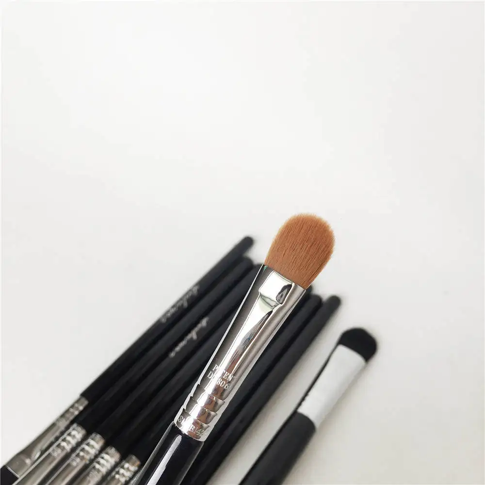 Sigma E60 LARGE SHADER BRUSH _ 1
