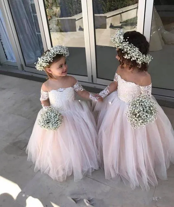 2019 Платье в цветочек для девочек для свадьбы, из прозрачной ткани одежда с длинным рукавом Кружева Иллюзия аппликации с открытыми плечами;