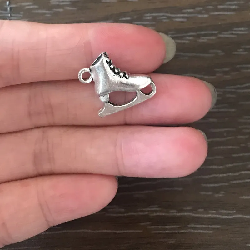 

8PCS DIY Jewelry Ice Skate Charm Antique Silver Tone Ice Skate Pendant Charm for Charm Bracelets Necklaces Earrings Key Chains