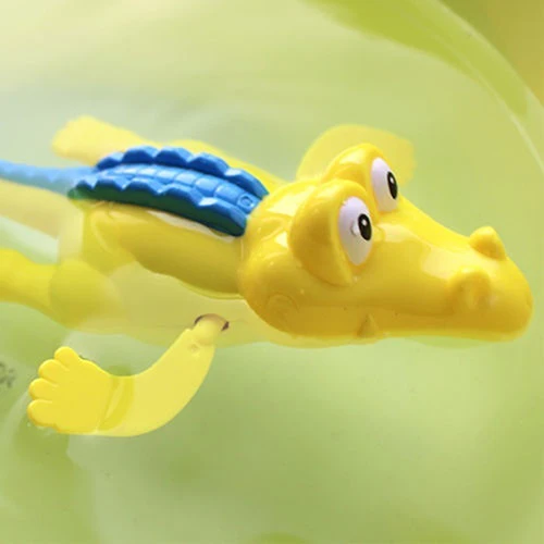 1 шт. творческий ребенок малыш Ванна время Wind-Up Diver Плавание крокодил заводные игрушки разные цвета
