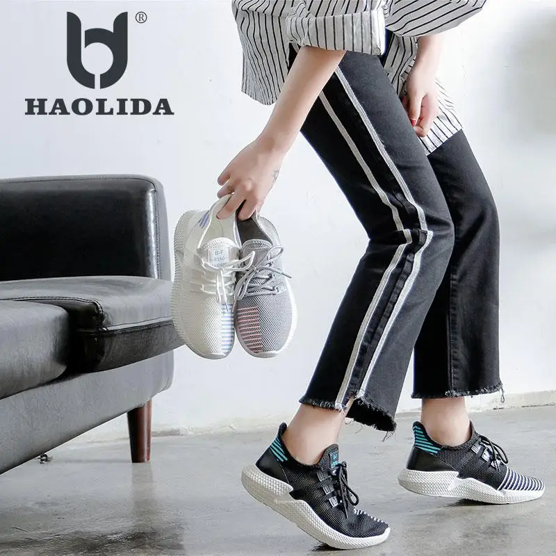 Fashion 2018 Casual Shoes Woman Summer Comfortable Breathable Mesh Flats Female Platform Women's Sneakers White Platform Shoes цена Fashion 2018 Casual Shoes Woman Summer Comfortable Breathable Mesh Flats Female Platform Women's Sneakers White Platform Shoes цены онлайн