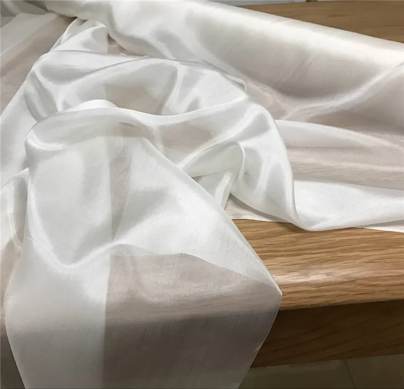 140CM Wide 4.5MM Thin and Light Solid Color White Silk Fabric for Summer Dress Lining EQ001in