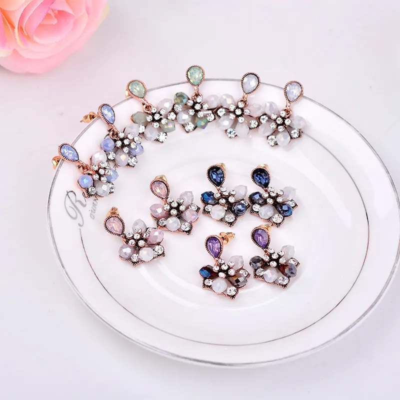 Fashion Brand Women's Gorgeous Elegant Petals Earrings Rhinestone Alloy Imitation Jade Earrings Women's Gift Jewelry (1)
